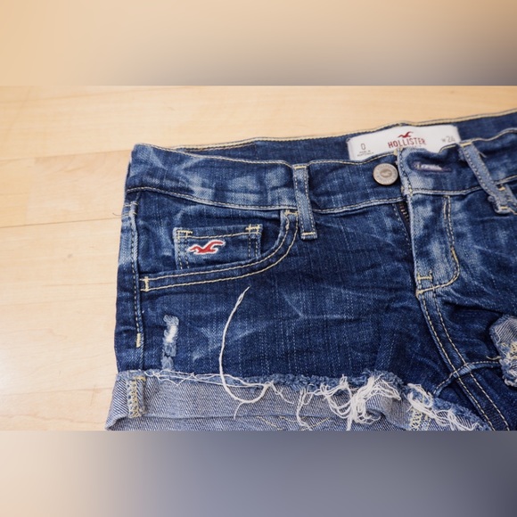 Bundle of Four Hollister Denim Booty Shorts - Picture 5 of 6